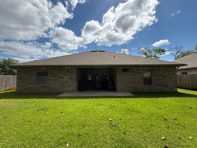 Building Photo - 1002 Gloria Ave