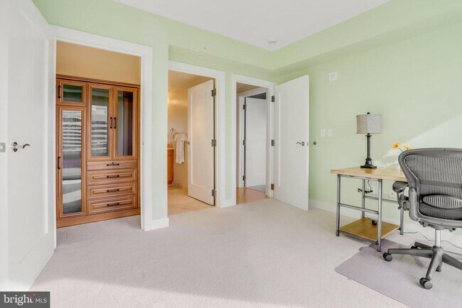 Building Photo - 1111 19th St N