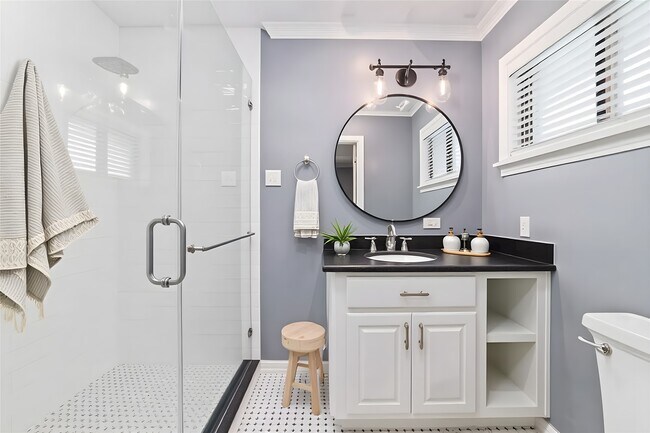 Building Photo - 5438 Briarbend Dr