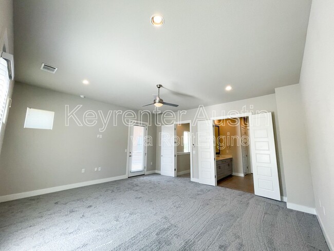 Building Photo - 6112 Seville Dr