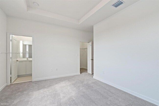 Building Photo - 3 br, 2.5 bath Townhome - 12725 NW 24th Ave