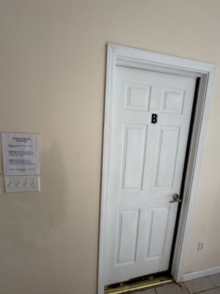 Building Photo - 8 Bay Ave