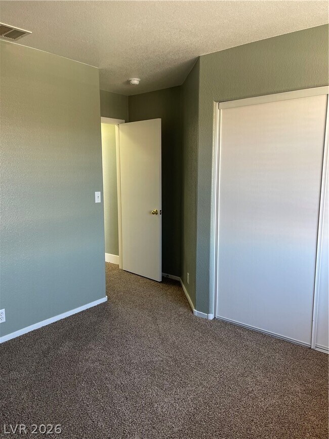 Building Photo - 5848 Red Dawn St