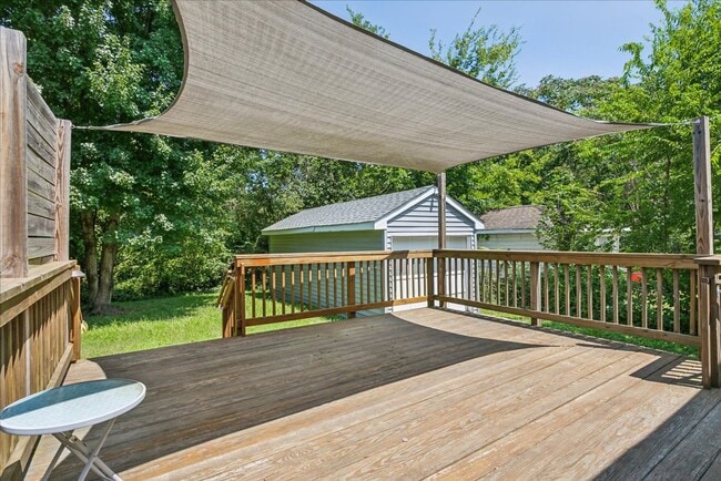 Building Photo - 1734 Hancock Ave