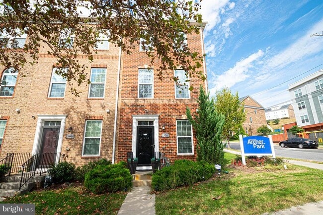 Building Photo - 950 Mississippi Ave SE