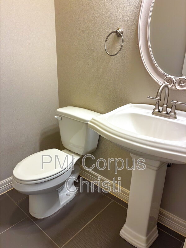Building Photo - 3701 Nahid Ct