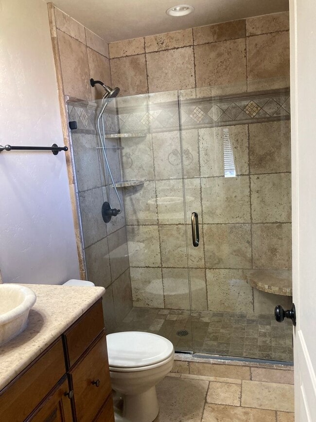 Building Photo - Cedar Park Townhome