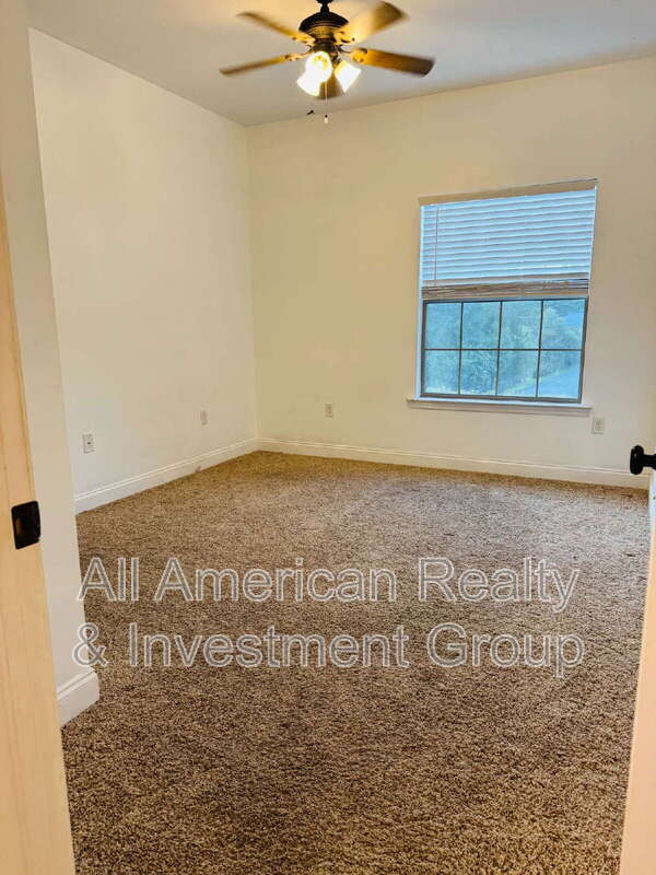 Building Photo - 603 Red Fern Rd