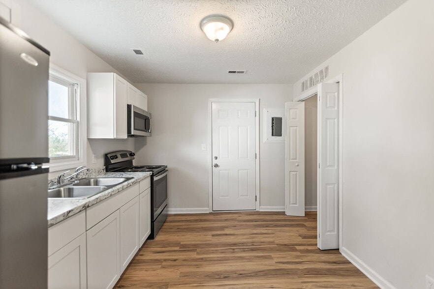 Building Photo - 152 Hamilton Cir