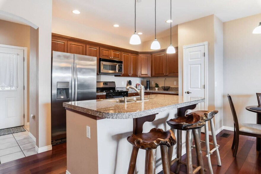 Building Photo - 2325 S G St