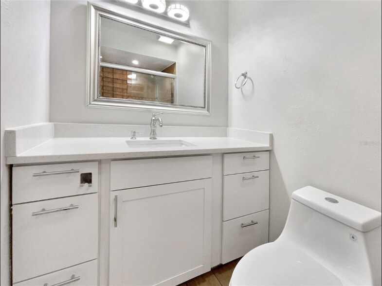 Building Photo - 23337 Olean Blvd