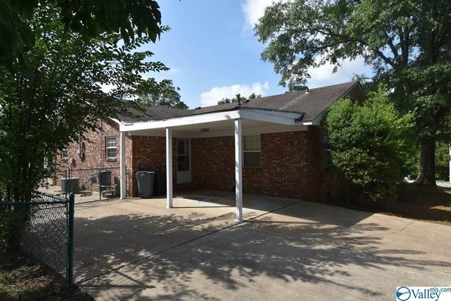 Building Photo - 3500 Colonial Dr