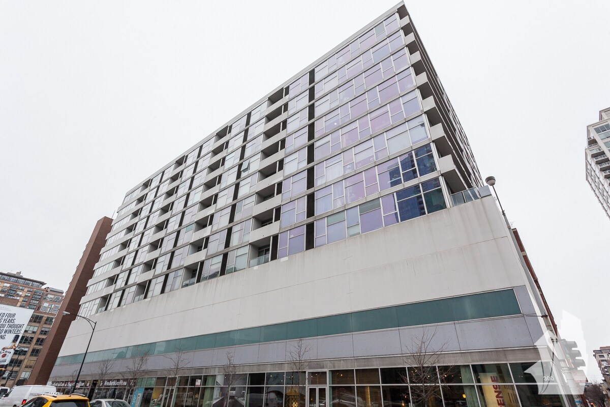 Building Photo - 630 N Franklin St