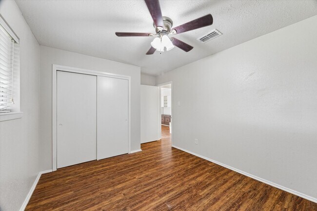 Building Photo - 17134 Barcelona Dr