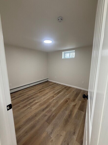 Building Photo - 258 Claywood Dr