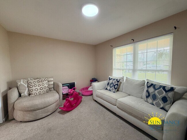 Building Photo - 102 Tanglewood Ct