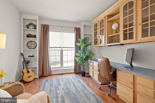 Building Photo - 6050 Smooth Stone Pl