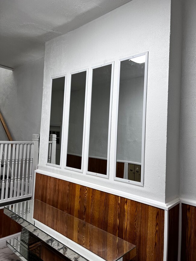 Building Photo - 2832 Stanton Ave