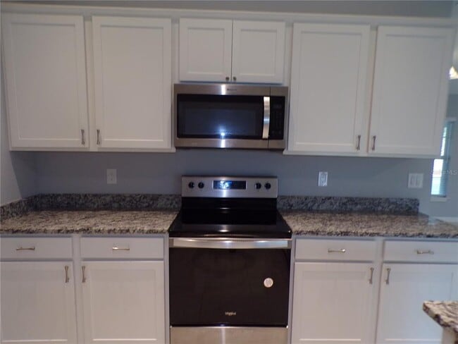 Building Photo - 25583 Deep Creek Blvd