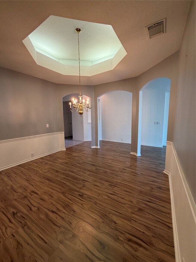 Building Photo - 19026 N Canyon Dr