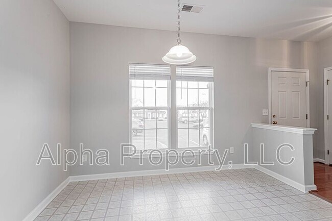 Building Photo - 5 Spring Crossing Cir