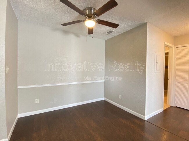 Building Photo - 2942 Antique Oaks Cir