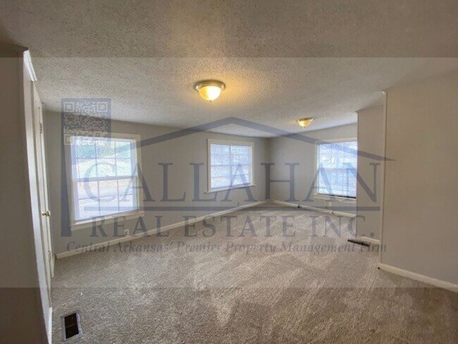 Building Photo - Park Hill Bungalow