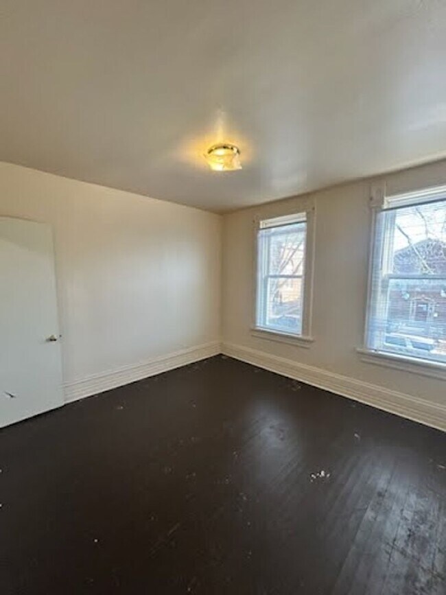 Building Photo - 2504 W.Scott (Aka 1143 S 25th)