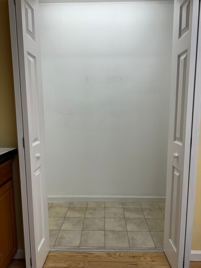 Building Photo - 311 Carver Ln