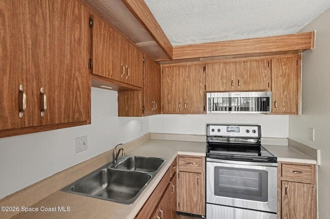 Building Photo - 3915 Vista Oaks Cir NE