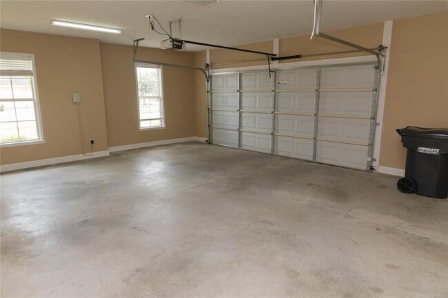 Building Photo - 9541 Lochworth Ct