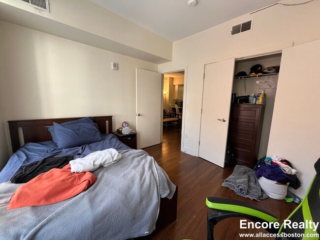 Building Photo - 8 Winter St