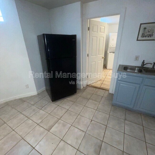 Building Photo - 2021 3rd Ave S