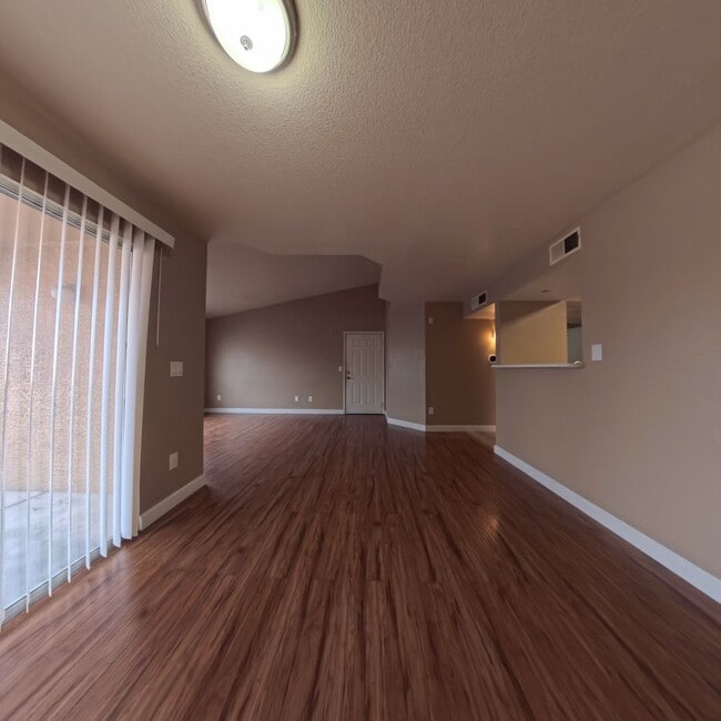 Building Photo - 8101 W Flamingo Rd