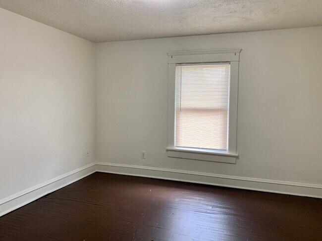 Building Photo - 201 Broad Ave NW