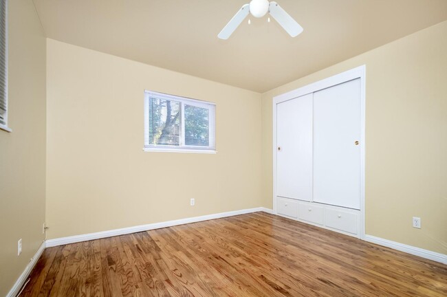 Building Photo - 110 Maryland Dr
