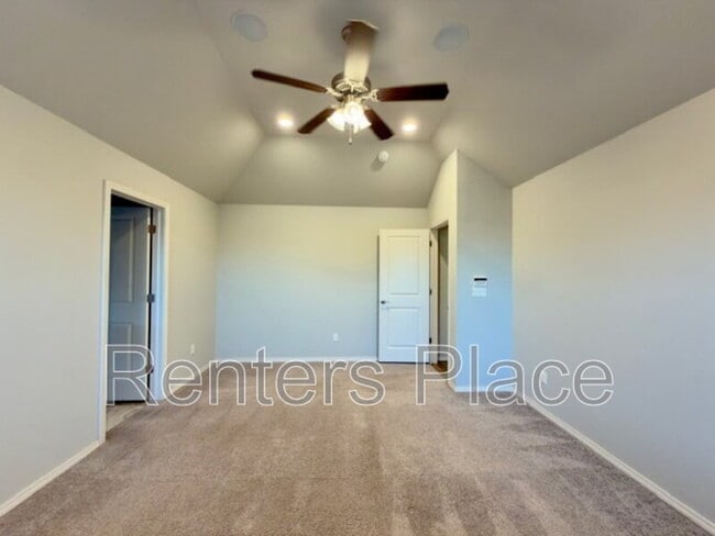 Building Photo - 1402 E New Orleans Pl