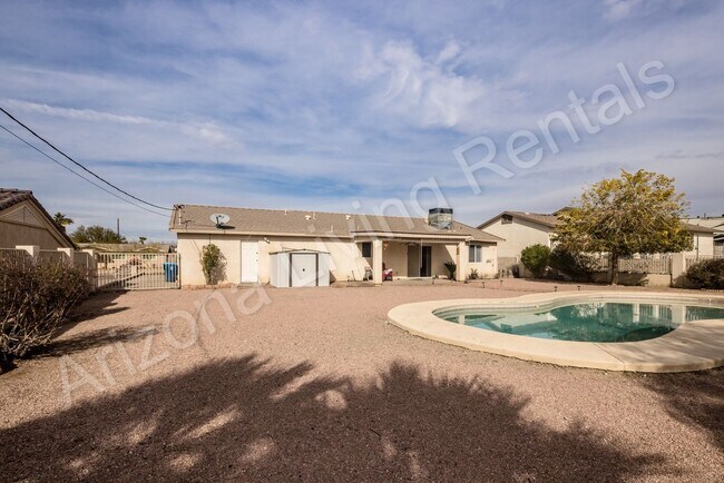 Building Photo - NORTHSIDE POOL HOME