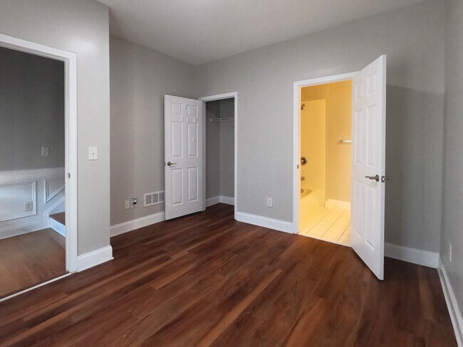 Building Photo - 213 16th St NW