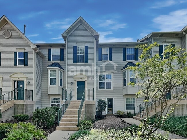 Building Photo - 1817 Grandview Pl