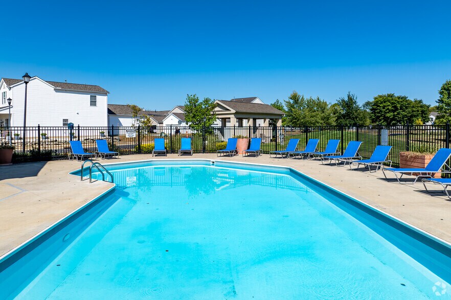 Pool - Carson Farms