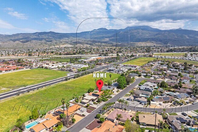 Building Photo - Beautiful 3BR/2BA Home In Hemet With Lush Backyard & Fruit Trees!