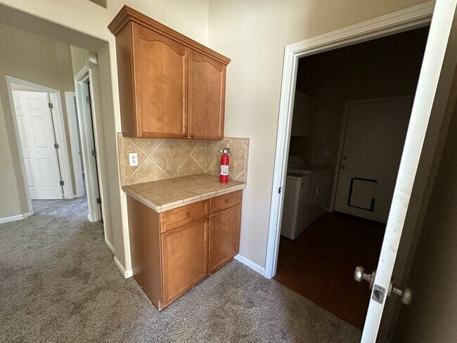 Building Photo - 1631 Caliterra Way