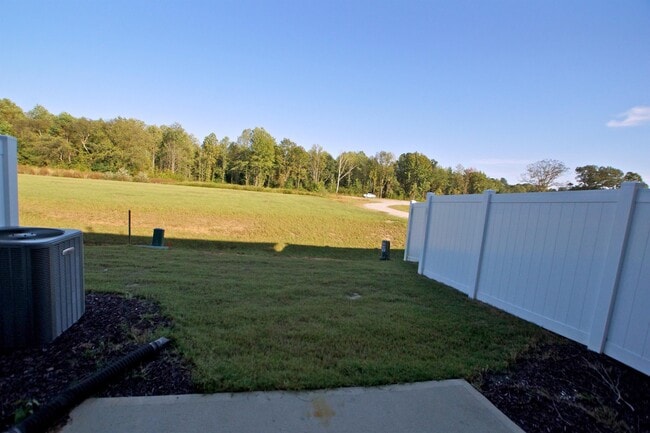 Building Photo - 135 Polaris Ave