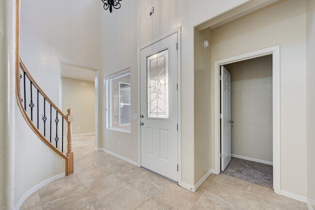 Building Photo - 4 Bedroom Home in Silverstone Ranch / No Rear Neighbors!