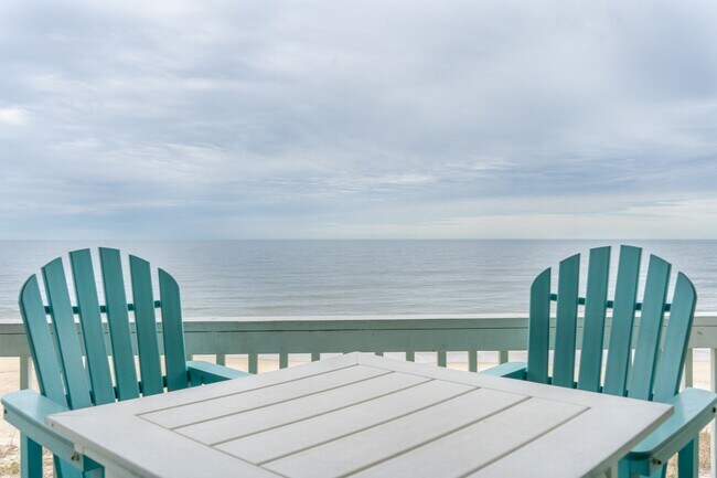 Building Photo - ELEGANT OCEANFRONT OFF-SEASON RENTAL FOR YOUR PERFECT WINTER GETAWAY
