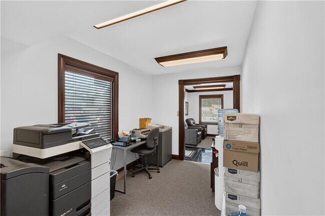 Building Photo - 7240 McKnight Rd