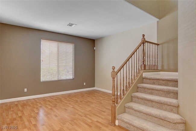 Building Photo - 1005 Roaring River Ave