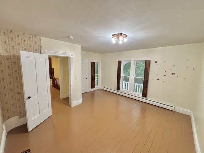 Building Photo - HUGE 6bd / 3ba House | Penfield Schools | 2nd floor Laundry hooks | Master Suite