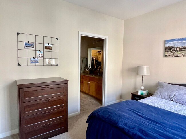 Building Photo - Available April 15th 2BD/2BA Condo on Granby! Gated Garage Parking with 2 Reserved Spots!! Balcony!